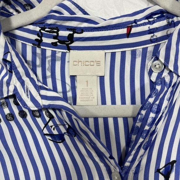 Chico’s High low button up blue white striped script writing top women’s size M - Picture 14 of 15